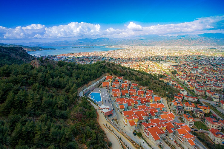 https://www.palmsdentalclinic.com/wp-content/uploads/2023/04/Myra-Park-Evleri-Fethiye.jpg